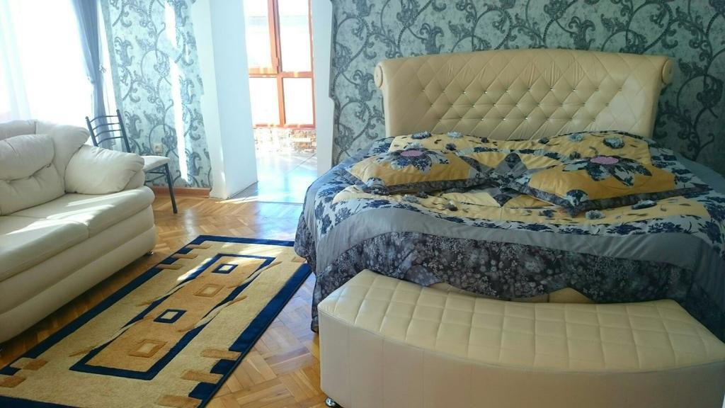 Edemi Hotel Kutaisi Zewnętrze zdjęcie